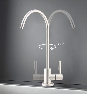 Tournez durée de vie sans plomb sûre de robinet froid simple du bassin 360 la longue
