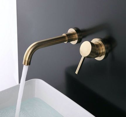 L'or moderne a balayé le robinet caché d'acier inoxydable facile à nettoyer